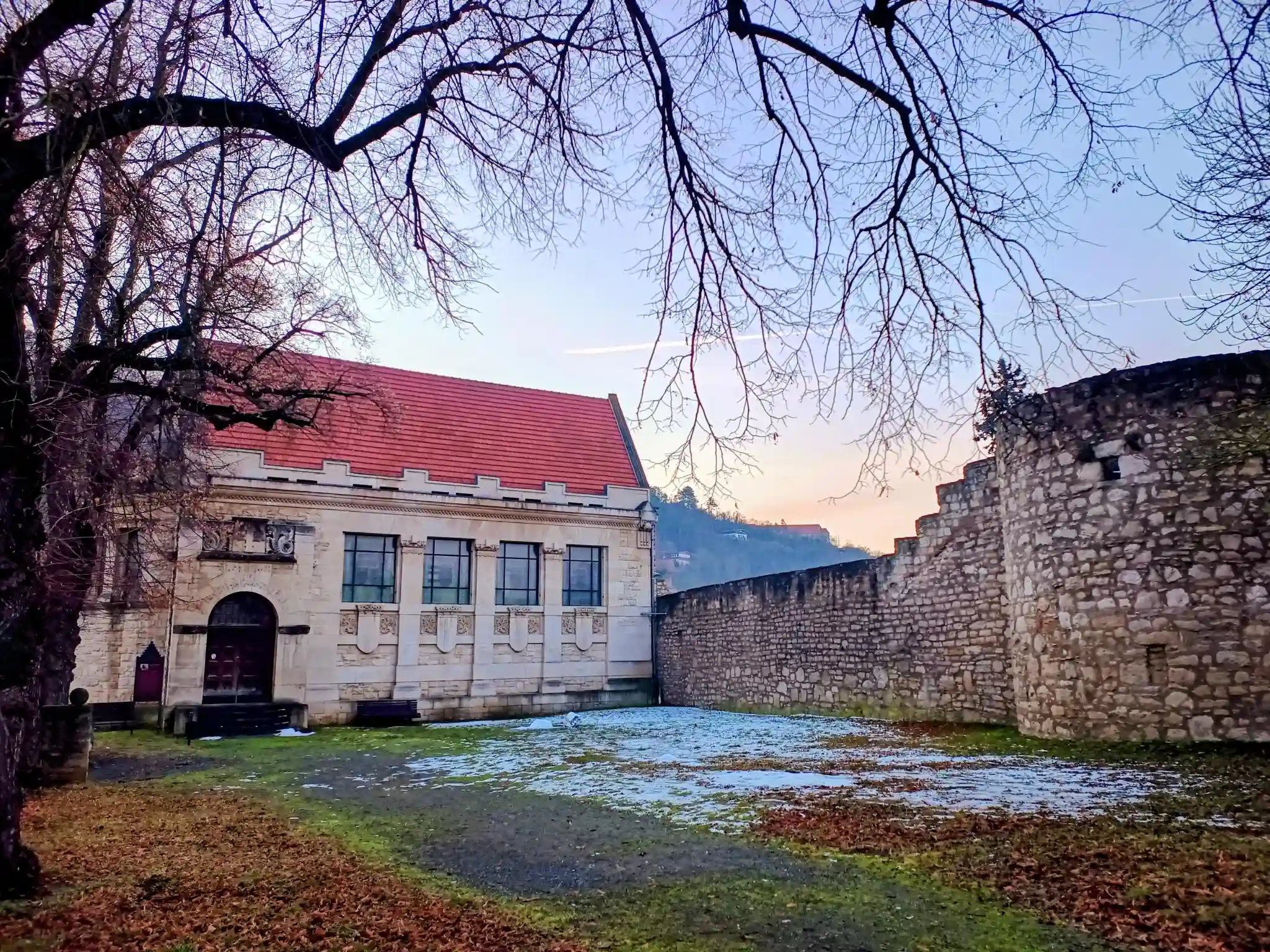 Blick von der Jan-Sporthalle auf den Edelacker